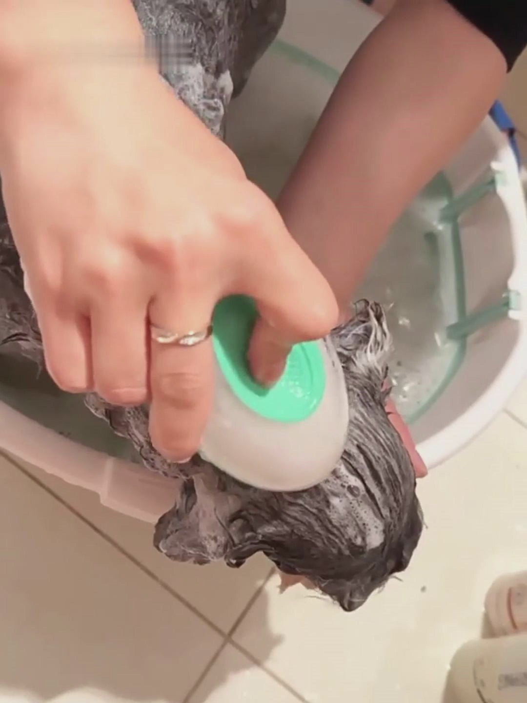 2-in-1 Dog & Cat Silicone Bath Brush